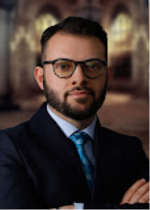 Avukat Emre Sobay